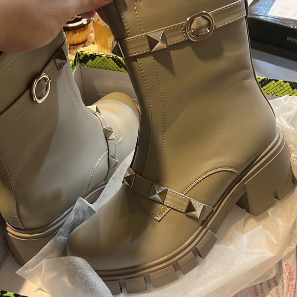 NWT Sz 7 Cape Robbin Grey Yuri Womens Boots - Picture 5 of 7